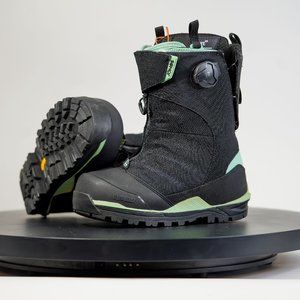 ThirtyTwo Womens Jones MTB 18 8205000168892 Black Mint Snowboard Boots Size 7.5W